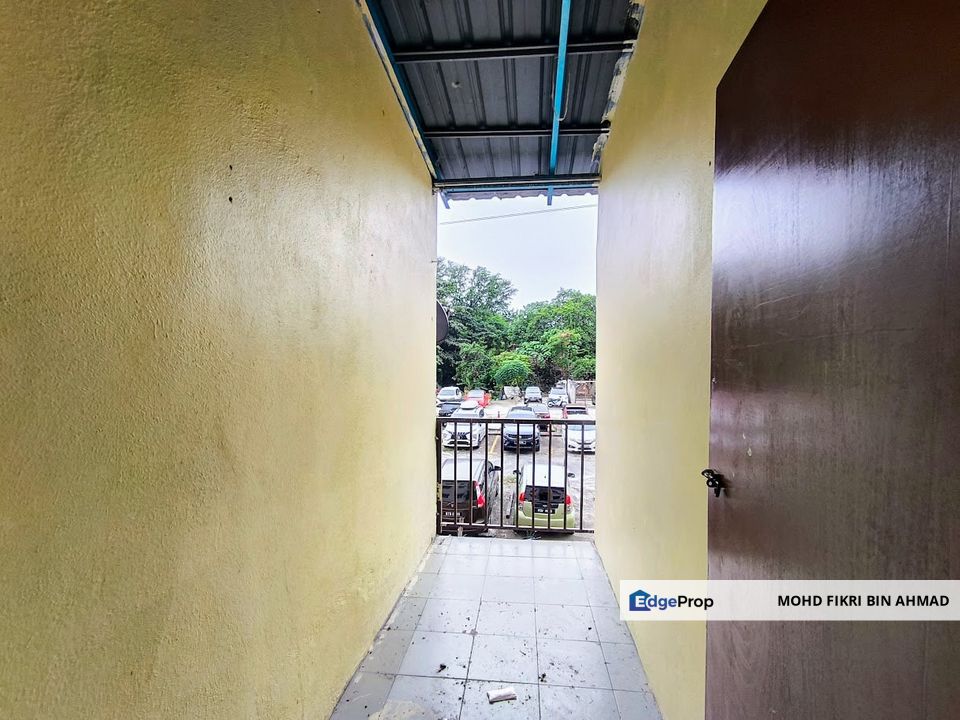 FOR SALE: Low Floor Pangsapuri Desa Perangsang Taman Medan Petaling Jaya, Selangor, Petaling Jaya