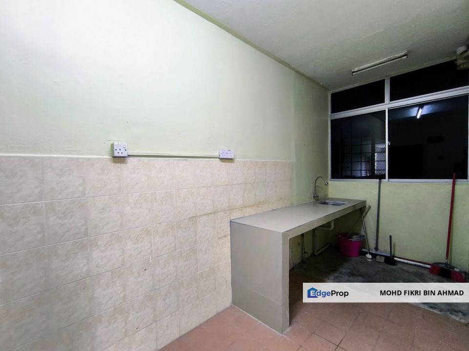 FOR SALE: Low Floor Pangsapuri Desa Perangsang Taman Medan Petaling Jaya, Selangor, Petaling Jaya