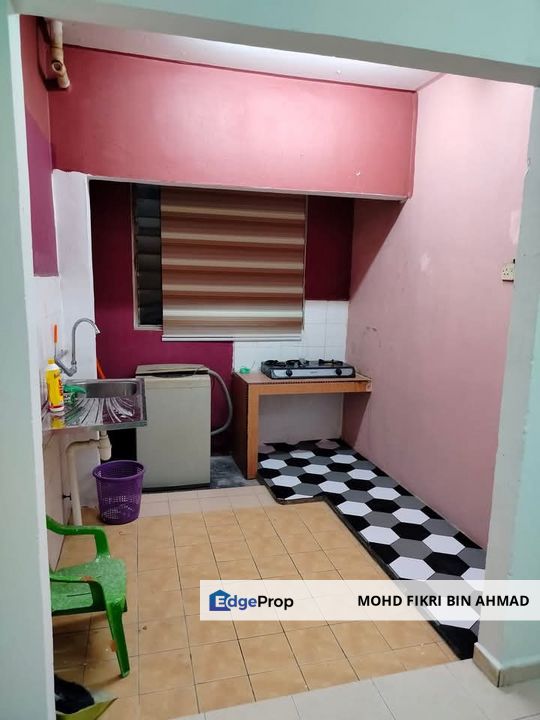 FOR SALE: Flat Sri Indah Lestari Perdana Seri Kembangan, Selangor, Seri Kembangan