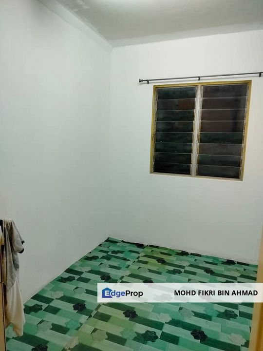 FOR SALE: Flat Sri Indah Lestari Perdana Seri Kembangan, Selangor, Seri Kembangan