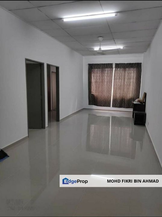 FOR SALE: Jelutong Apartment Selayang Heights Batu Caves, Selangor, Batu Caves 