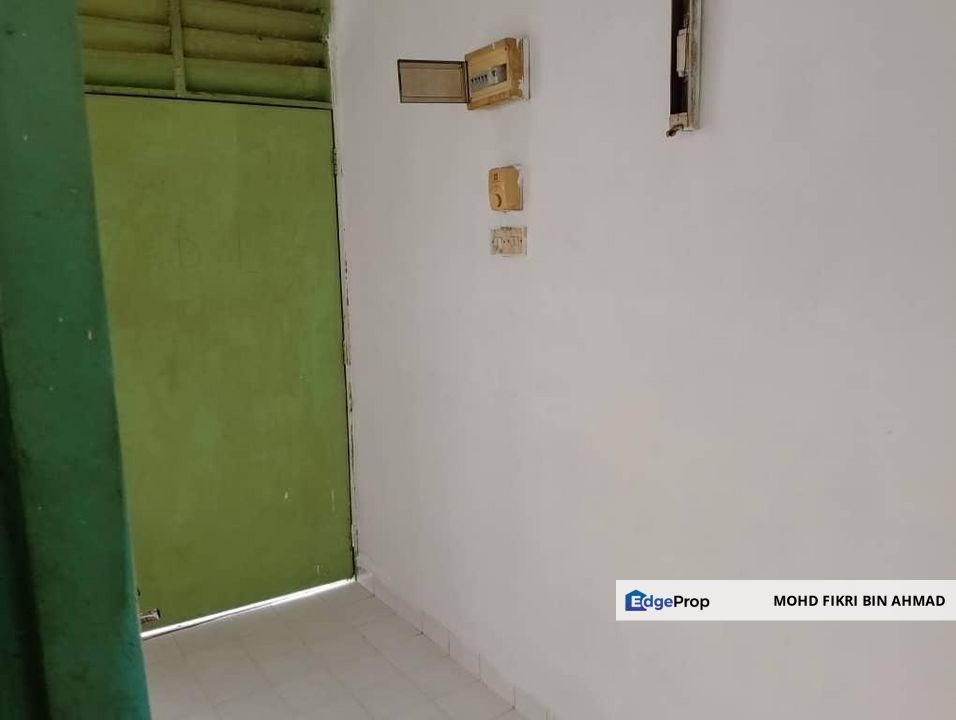 FOR SALE: Flat Gugusan Rosa Seksyen 7 Kota Damansara, Selangor, Kota Damansara
