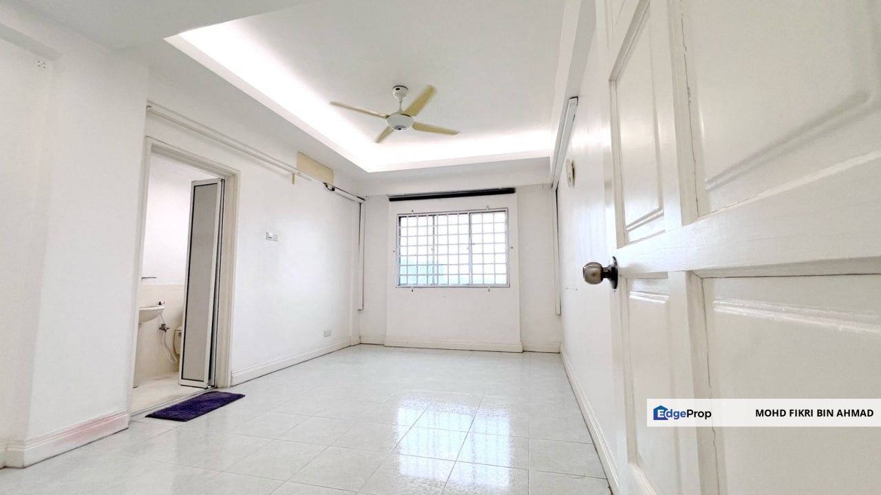 FOR SALE: Freehold Anggerik Villa 2 Apartment Semenyih, Selangor, Semenyih