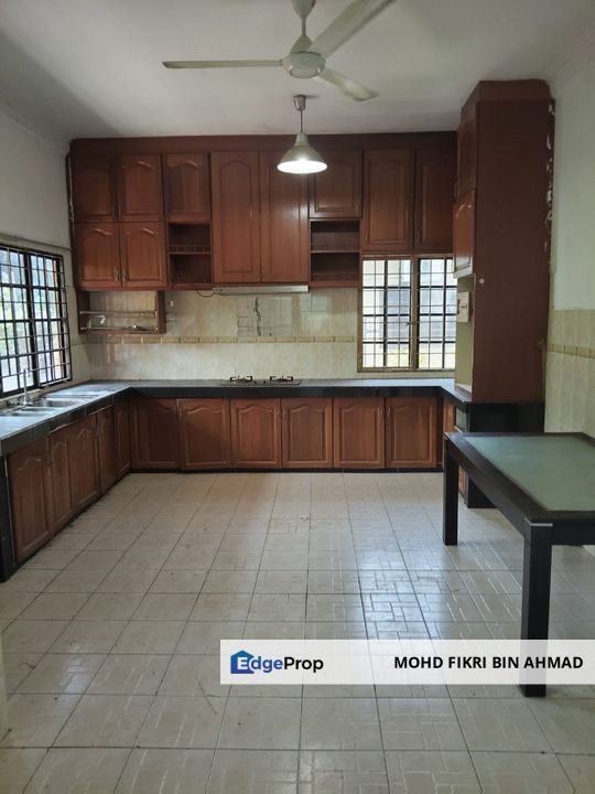 FOR RENT: 1- Storey Bungalow Taman Sri Adjua Sungai Buloh, Selangor, Sungai Buloh