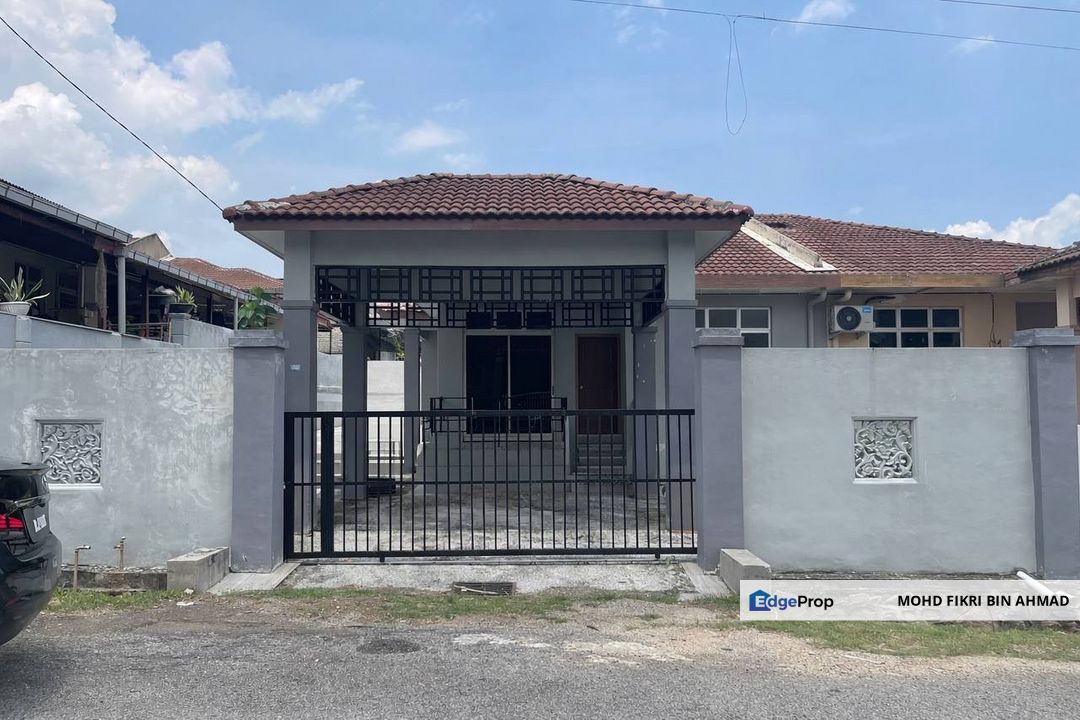 SEMI-D FREEHOLD MURAH UNTUK DIJUAL Taman Merak Emas, Durian Tunggal, Melaka, Durian Tunggal
