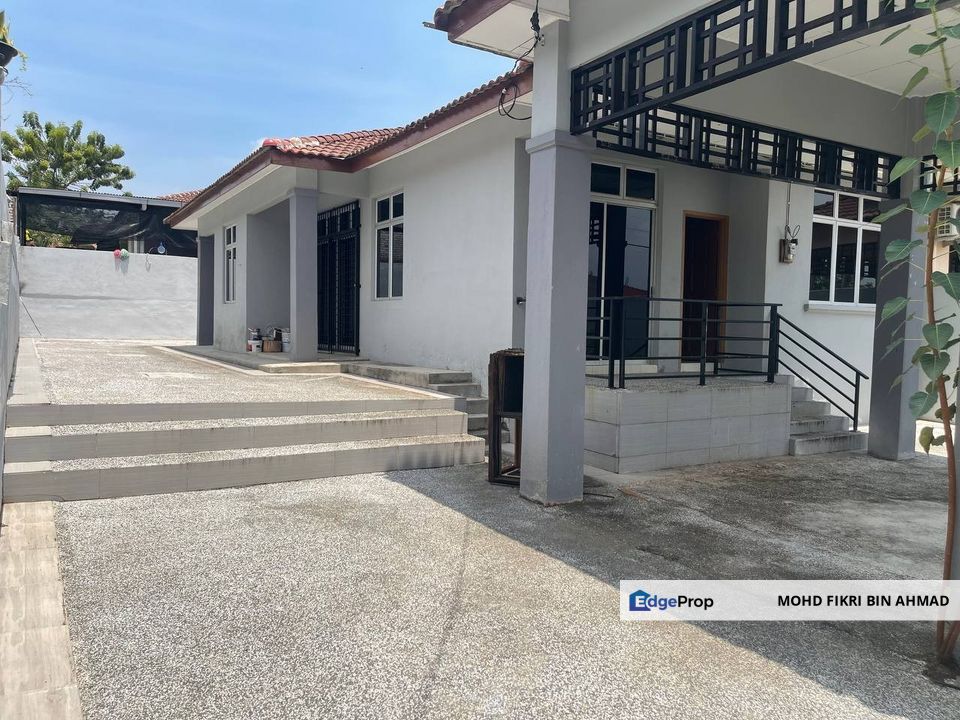 SEMI-D FREEHOLD MURAH UNTUK DIJUAL Taman Merak Emas, Durian Tunggal, Melaka, Durian Tunggal