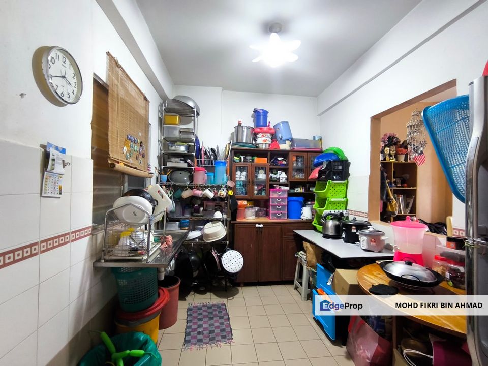 FOR SALE: Kristal Heights 2 Apartment Taman Sri Gombak Batu Caves, Selangor, Gombak