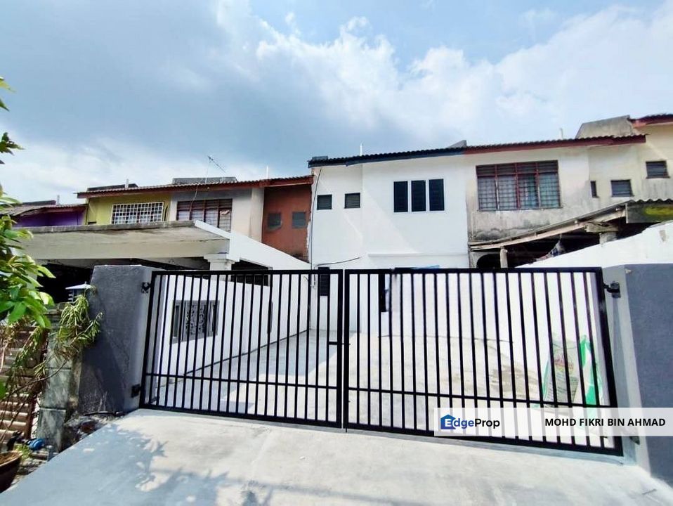 FOR SALE: 2-Storey Terrace Bakawali Bukit Sentosa Rawang, Selangor, Rawang