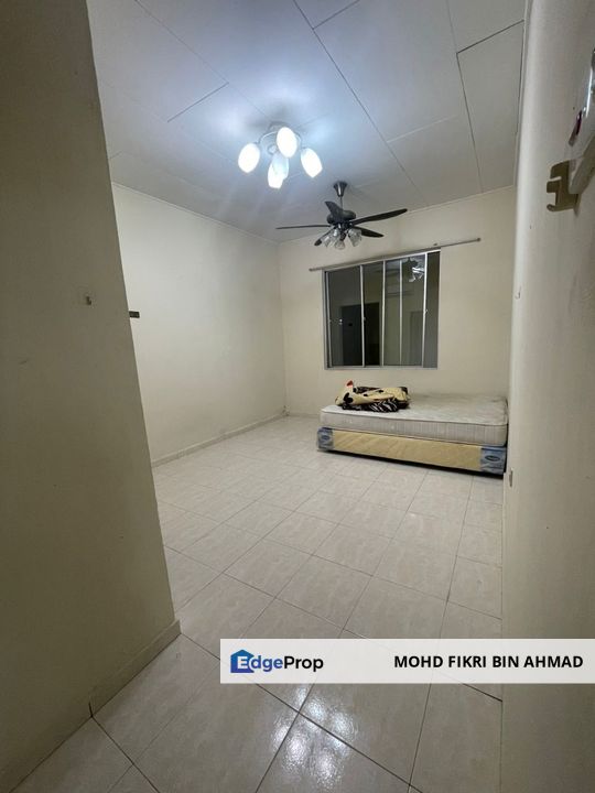 FOR RENT: Renovated Semi D 1 Tingkat Taman Merak Emas Durian Tunggal, Melaka, Durian Tunggal