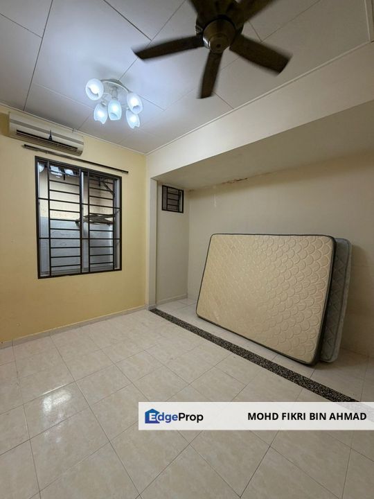 FOR RENT: Renovated Semi D 1 Tingkat Taman Merak Emas Durian Tunggal, Melaka, Durian Tunggal