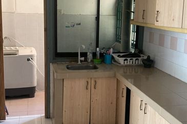 Pangsapuri Perdana, Seksyen 13