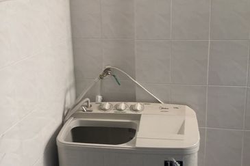 Pangsapuri Perdana, Seksyen 13