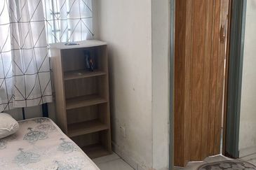 Pangsapuri Perdana, Seksyen 13