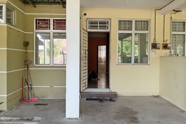 FOR SALE: Rumah Teres Setingkat Taman Wadi Iman Kok Lanas Ketereh Kelantan