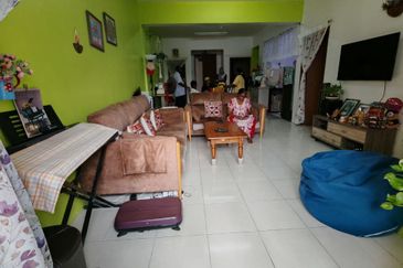 Green Suria Apartment