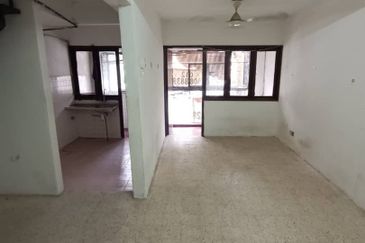 Dahlia Apartment, Pandan Indah