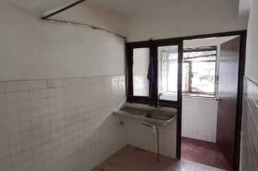 Dahlia Apartment, Pandan Indah