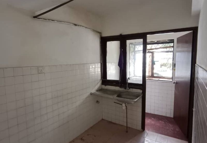 Dahlia Apartment, Pandan Indah