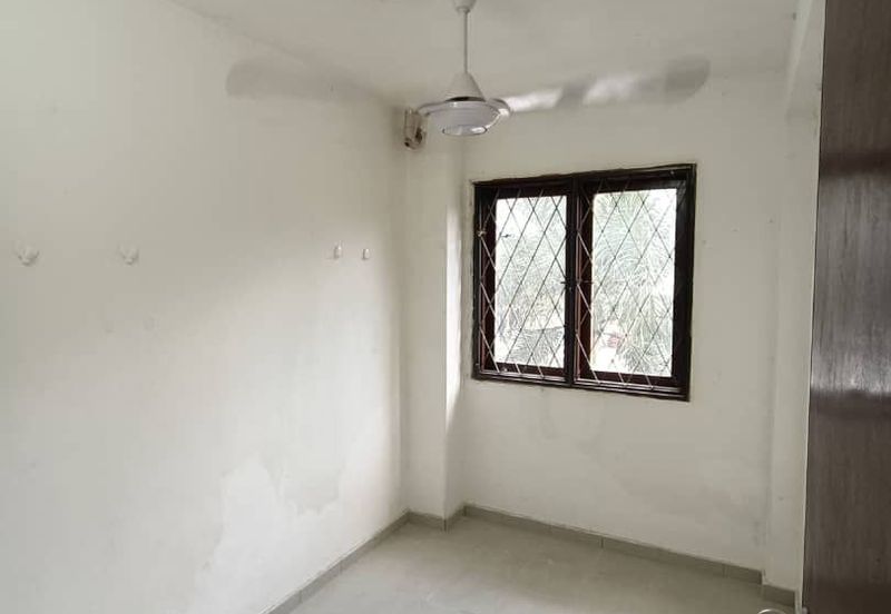 Dahlia Apartment, Pandan Indah