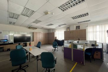 FOR SALE: Semi-Detached Factory Seksyen 26 Shah Alam Selangor