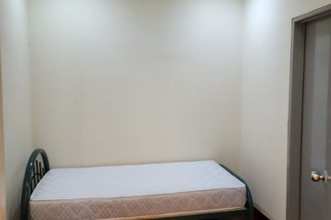 I Residence @ I City