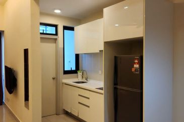 I Residence @ I City