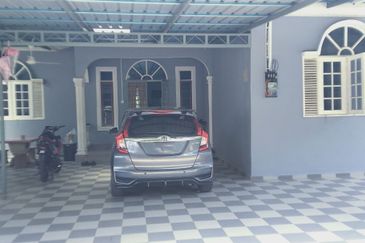 FOR SALE: Rumah Banglo Satu Tingkat Bukit Merah Tanah Merah Kelantan