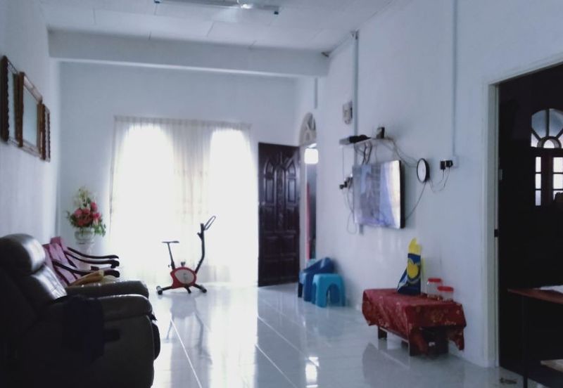 FOR SALE: Rumah Banglo Satu Tingkat Bukit Merah Tanah Merah Kelantan