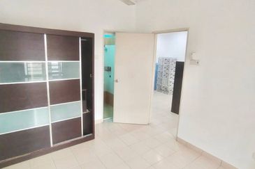 FOR RENT: Single Storey Terrace House Taman Casa Bella 1 Bukit Raja Klang Selangor