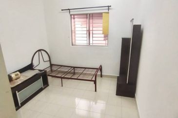 FOR RENT: Single Storey Terrace House Taman Casa Bella 1 Bukit Raja Klang Selangor