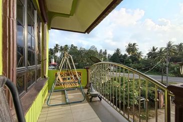 FOR SALE: Rumah Banglo Dua Tingkat Kampung Gerong Tumpat Kelantan