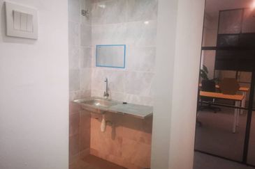 Kenwingston Business Centre