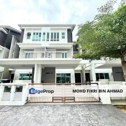 FOR SALE: 3 Storey Terrace House Tiara South Bandar Rinching Semenyih Selangor, Selangor, Semenyih