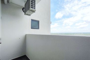 Arena Residences @ Warisan Puteri