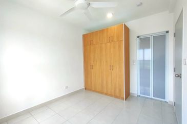 Arena Residences @ Warisan Puteri