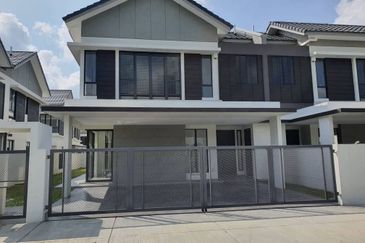 Reesia Elmina Garden