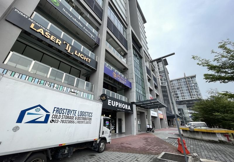 Queensville, Taman Tasik Permaisuri