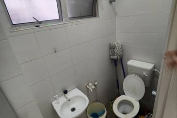 Dahlia Court Apartment