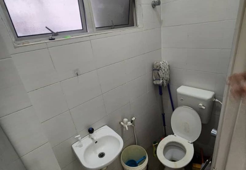 Dahlia Court Apartment