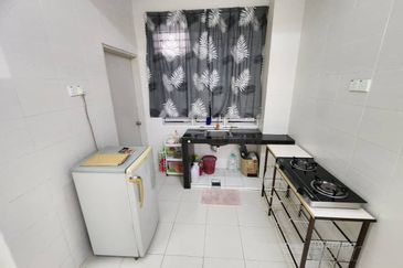 Dahlia Court Apartment