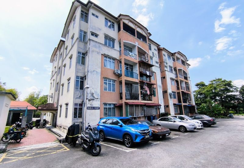 Dahlia Court Apartment