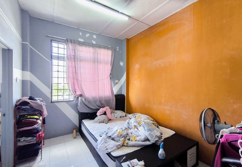 Dahlia Court Apartment