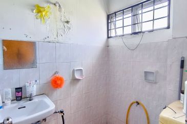 Dahlia Court Apartment