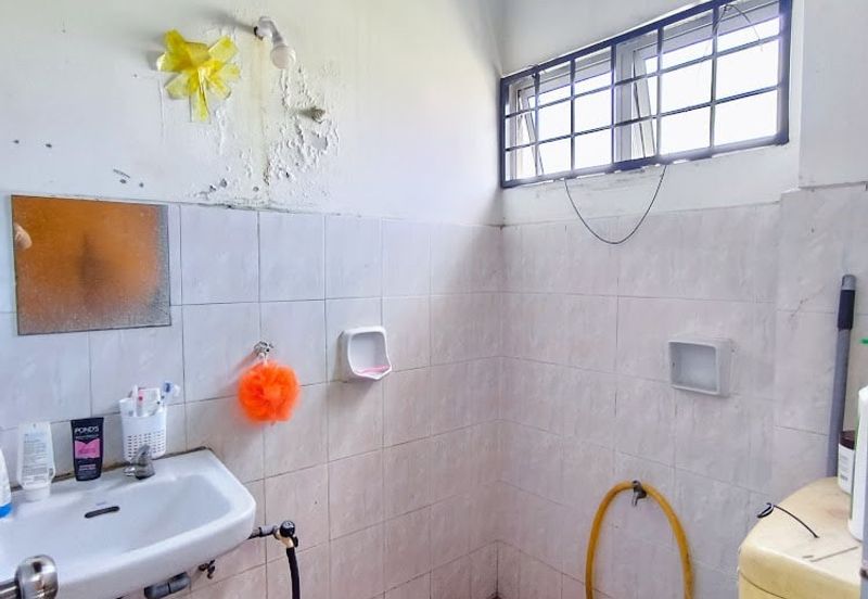 Dahlia Court Apartment