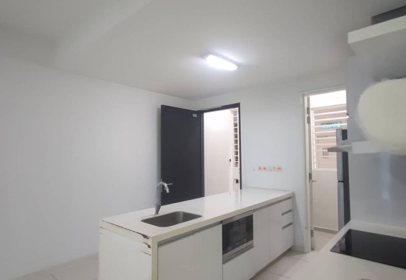 Aurora Tower @ Eco Sky