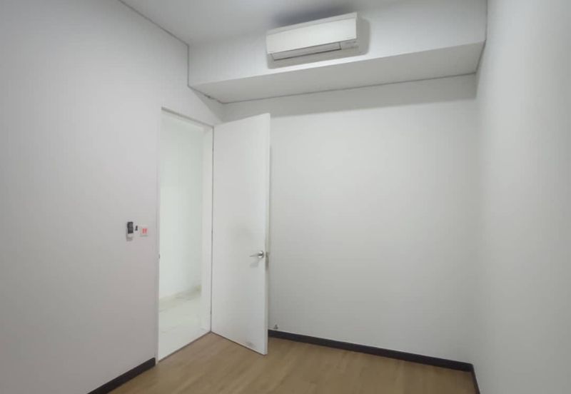 Aurora Tower @ Eco Sky