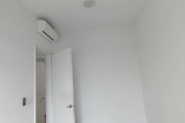 Aurora Tower @ Eco Sky