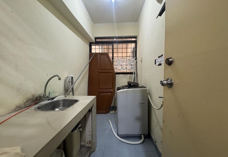 Anjung Hijau (Greenfield Apartment)