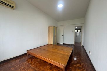 Anjung Hijau (Greenfield Apartment)