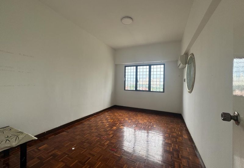 Anjung Hijau (Greenfield Apartment)